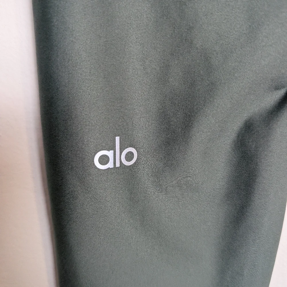 Alo Yoga Leggings Airlift Utility Pockets Green Sz Xxs